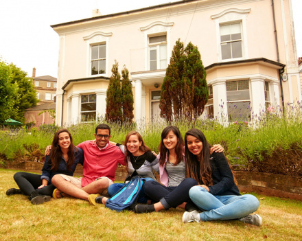 Скидки на обучение в школах St.Giles